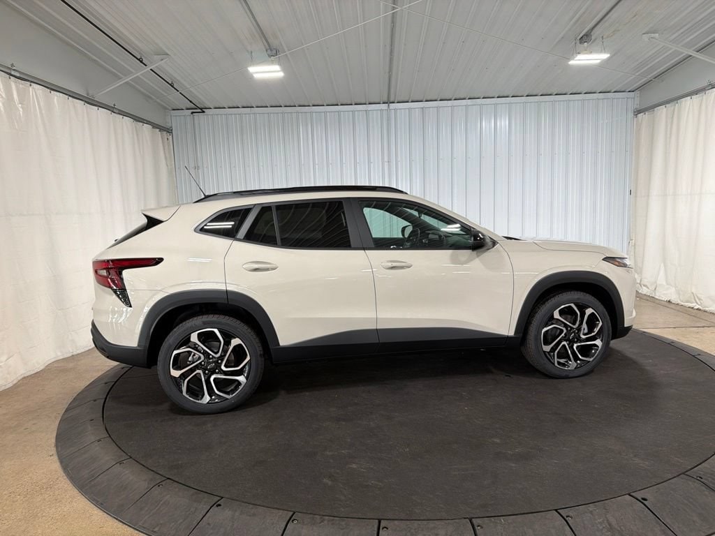 2026 Chevrolet Trax RS - Photo 10
