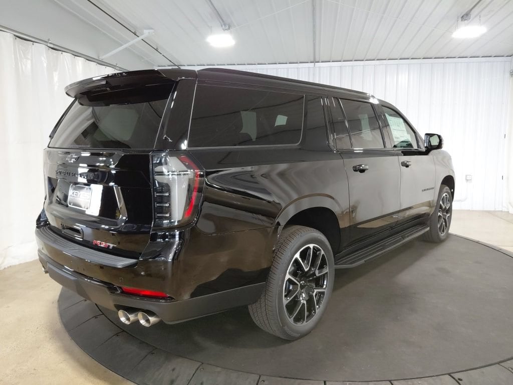 2026 Chevrolet Suburban RST - Photo 9