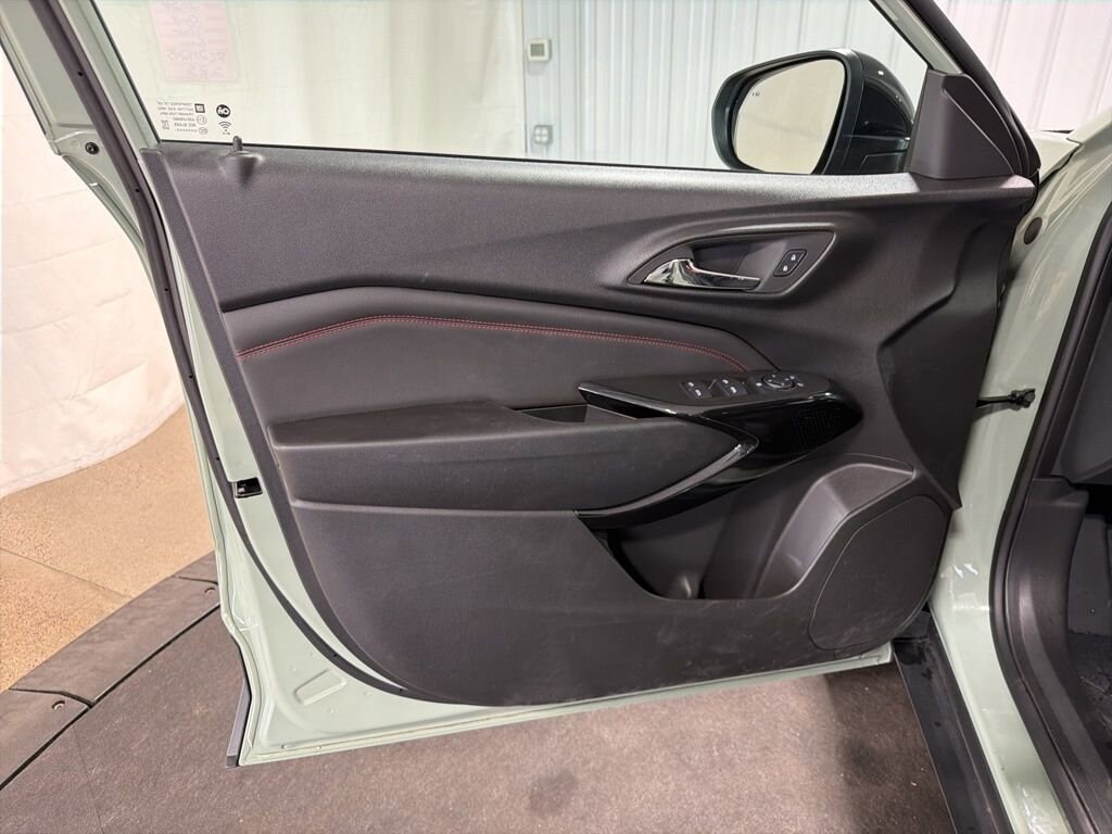 Used 2024 Chevrolet Trax 2RS SUV