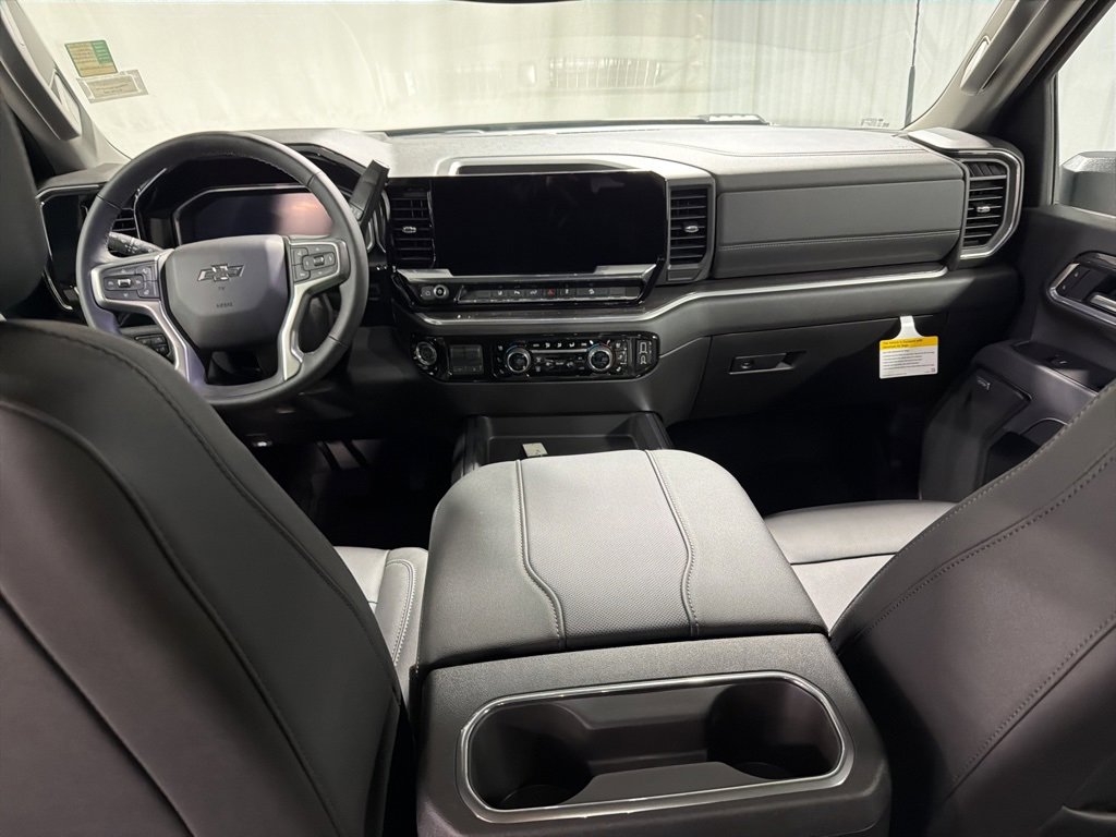 2026 Chevrolet Silverado 2500HD LTZ photo 3