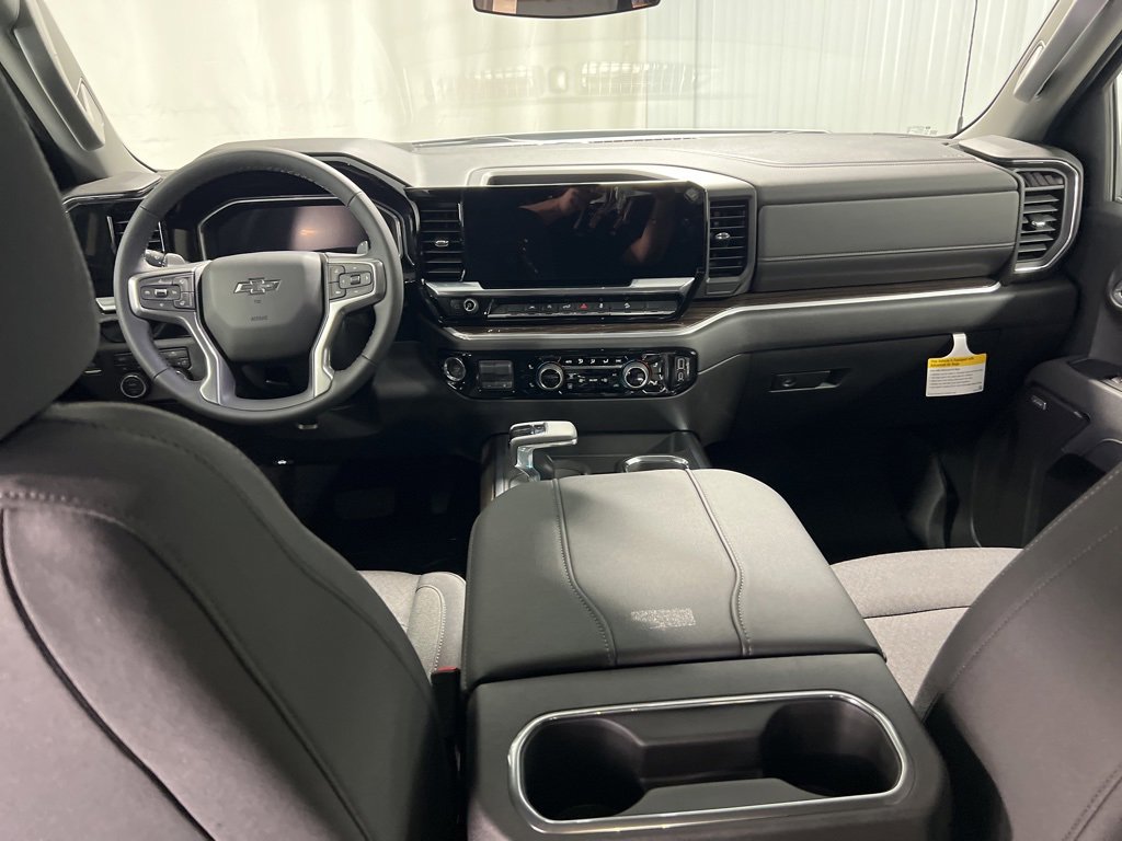 2026 Chevrolet Silverado 1500 RST photo 3
