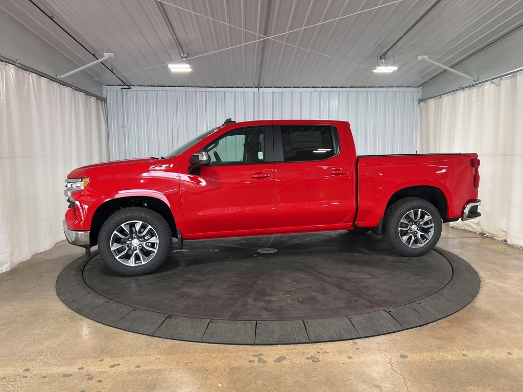 2026 Chevrolet Silverado 1500 LT photo 2
