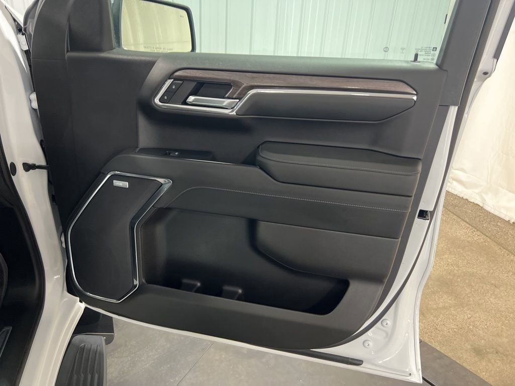 2024 Chevrolet Silverado 1500 LTZ - Photo 22