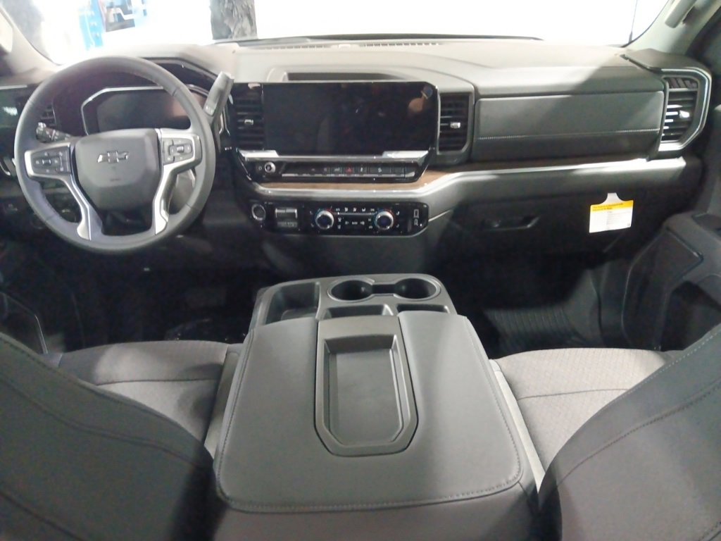 2026 Chevrolet Silverado 1500 RST photo 2