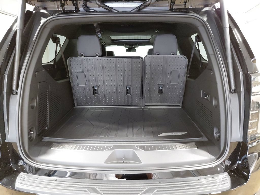 2026 Chevrolet Suburban RST - Photo 8