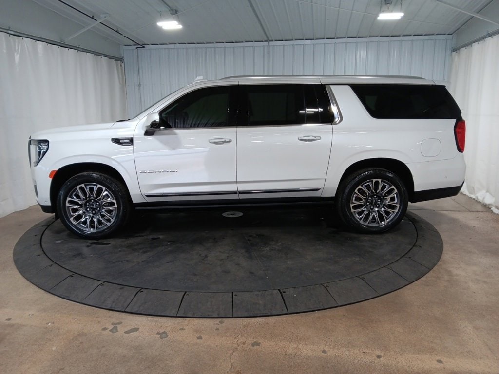 Certified 2024 GMC Yukon XL Denali Ultimate with VIN 1GKS2KKT1RR193004 for sale in Menomonie, WI