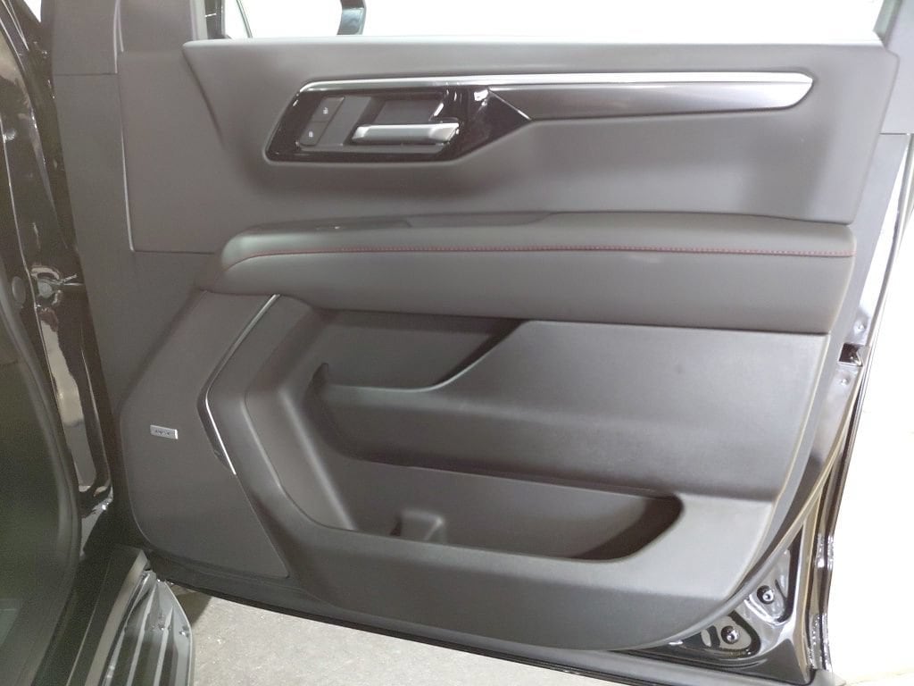 2026 Chevrolet Suburban RST - Photo 20
