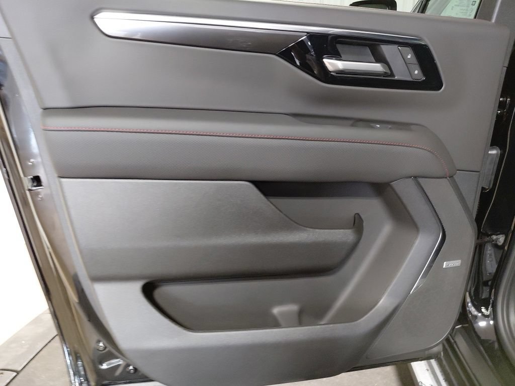 2026 Chevrolet Suburban RST - Photo 16