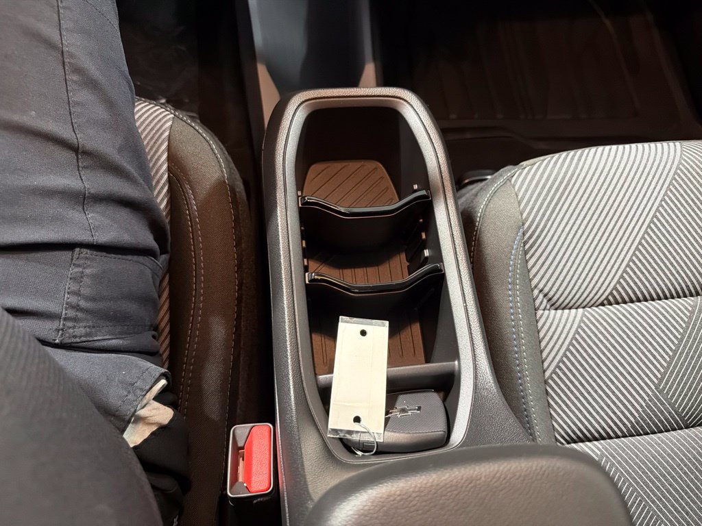 2027 Chevrolet Bolt LT - Photo 31