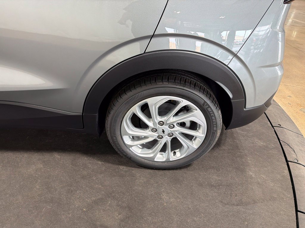2027 Chevrolet Bolt LT - Photo 33