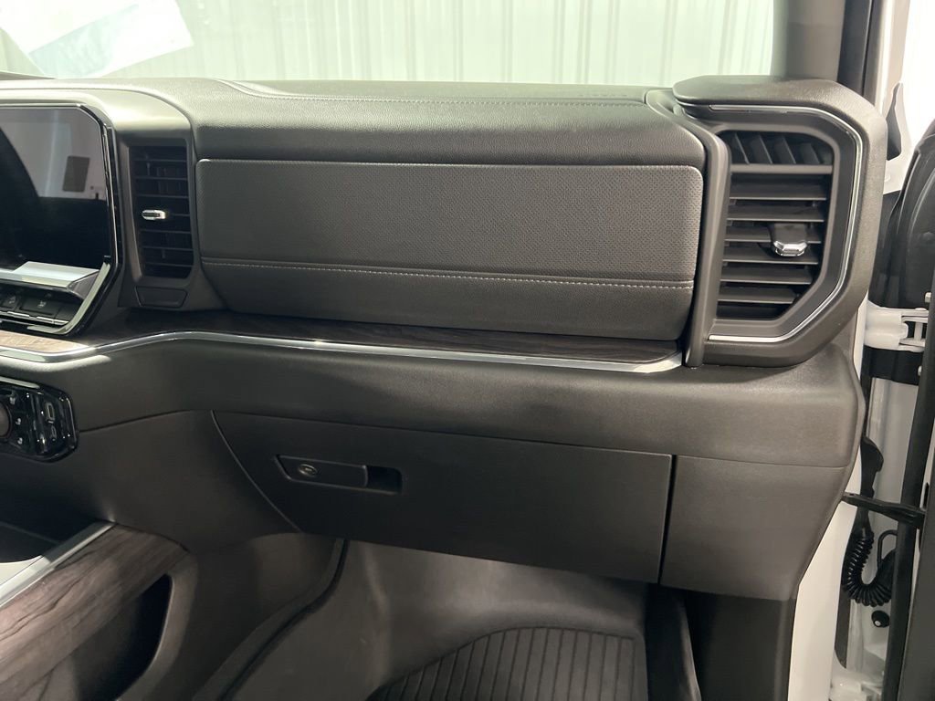 2024 Chevrolet Silverado 1500 LTZ - Photo 24