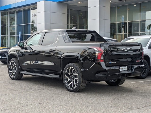 2024 Chevrolet Silverado EV RST photo 4