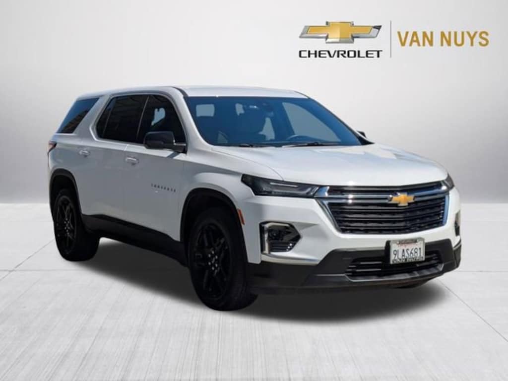 Used 2023 Chevrolet Traverse LS SUV