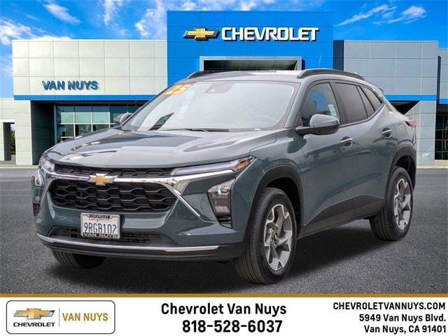 2025 Chevrolet Trax LT's photo