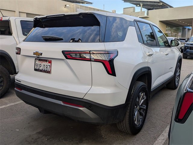 2026 Chevrolet Equinox LT photo 3