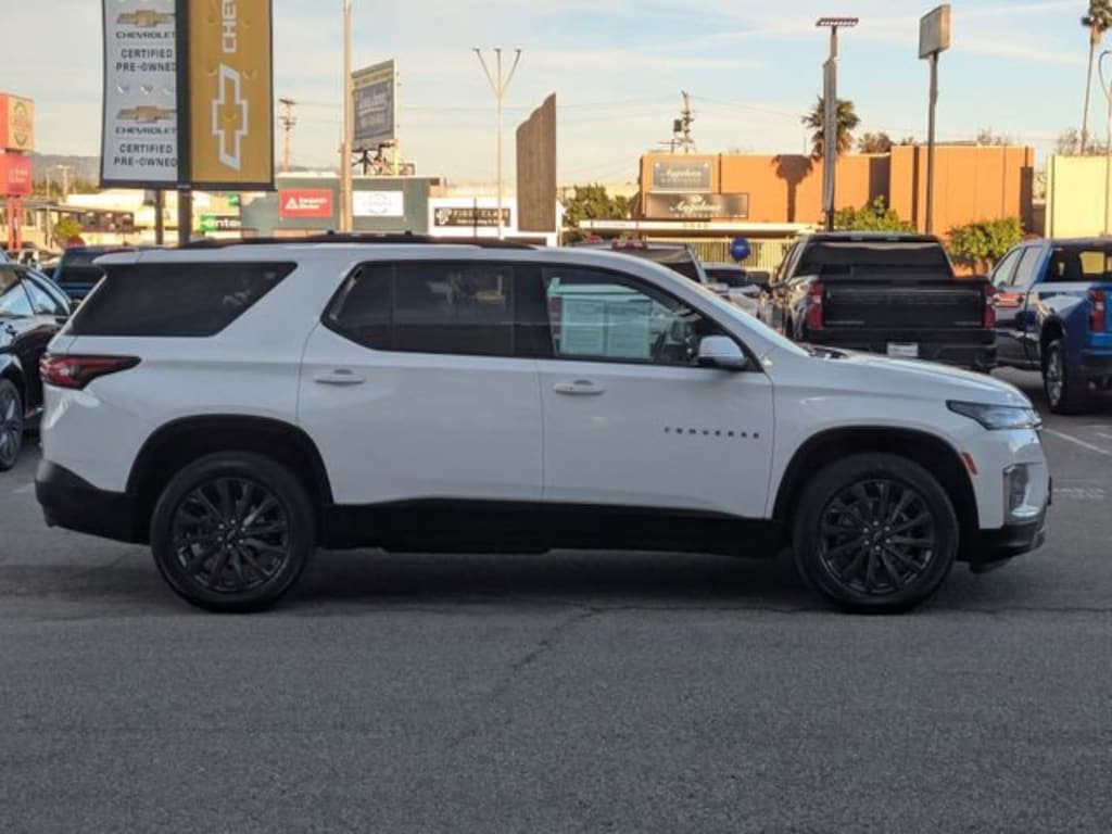 Used 2023 Chevrolet Traverse RS SUV
