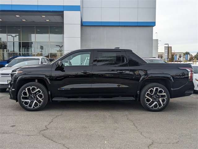 2024 Chevrolet Silverado EV RST photo 3