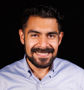 Staff member Eduardo Diaz from f48589b95dd3