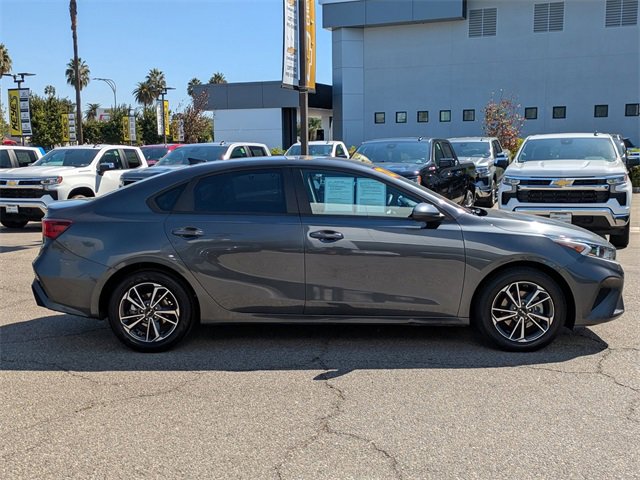 2022 Kia Forte LXS photo 3