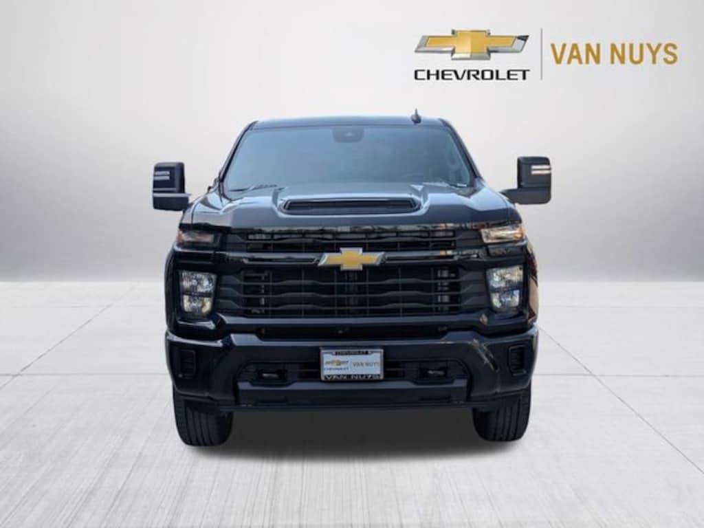 Used 2024 Chevrolet Silverado 2500 HD Custom Truck