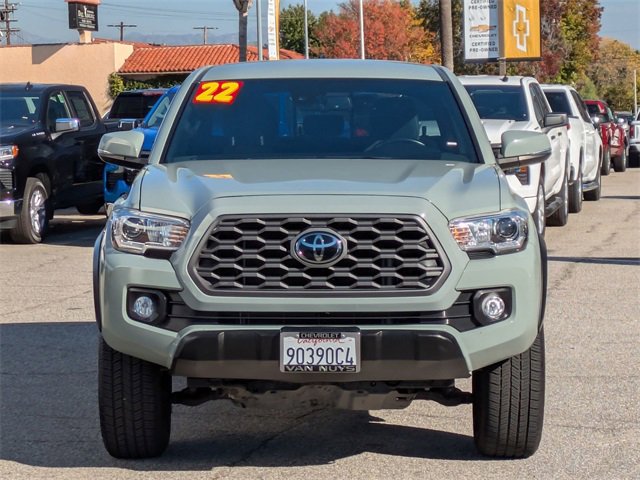 2022 Toyota Tacoma SR5 photo 2