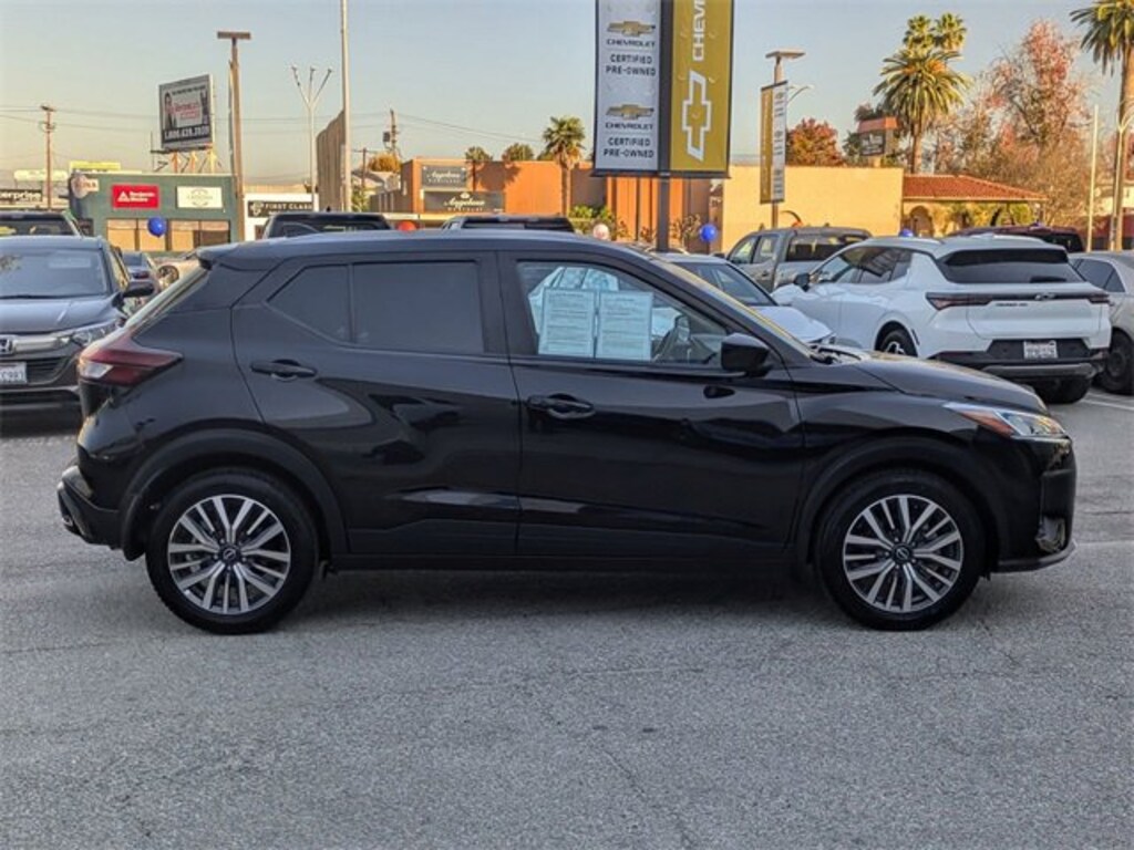 Used 2023 Nissan Kicks SV