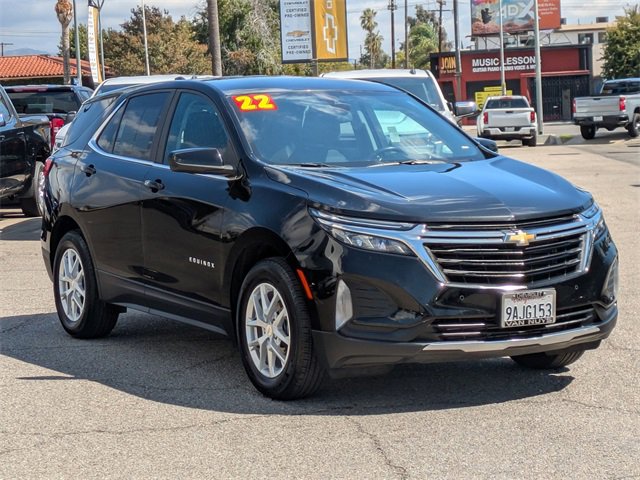 2022 Chevrolet Equinox LT photo 2