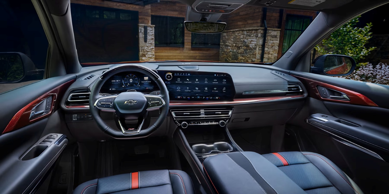 2024-chevrolet-traverse-interior.png