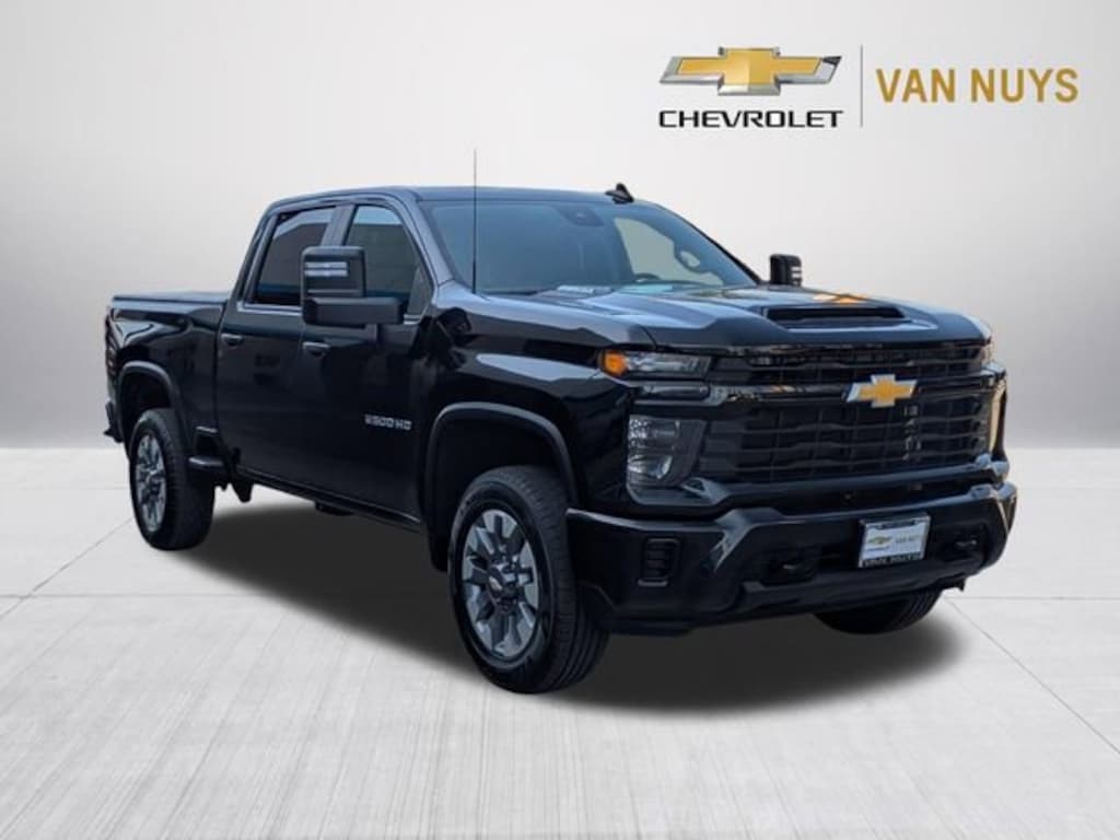 Used 2024 Chevrolet Silverado 2500 HD Custom Truck