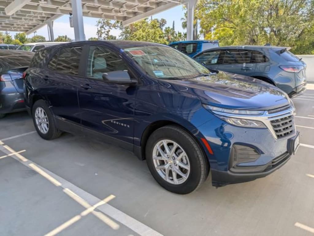 Used 2023 Chevrolet Equinox LS SUV