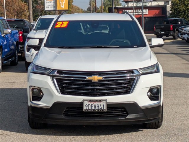 2023 Chevrolet Traverse Cloth photo 2