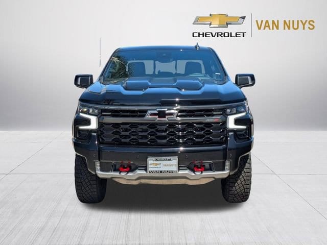 2026 Chevrolet Silverado 1500 ZR2 - Photo 2