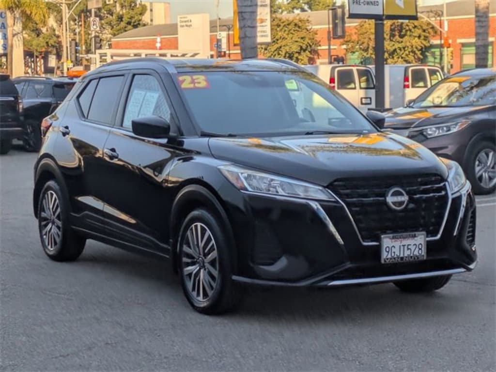 Used 2023 Nissan Kicks SV