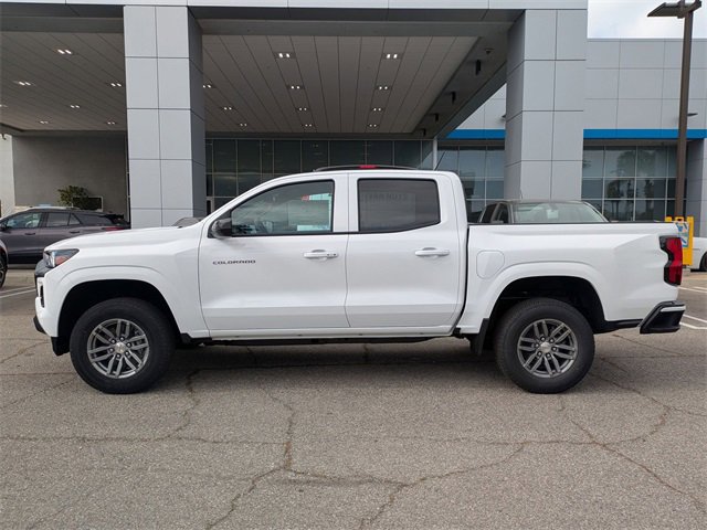 2025 Chevrolet Colorado Work Truck LT photo 3