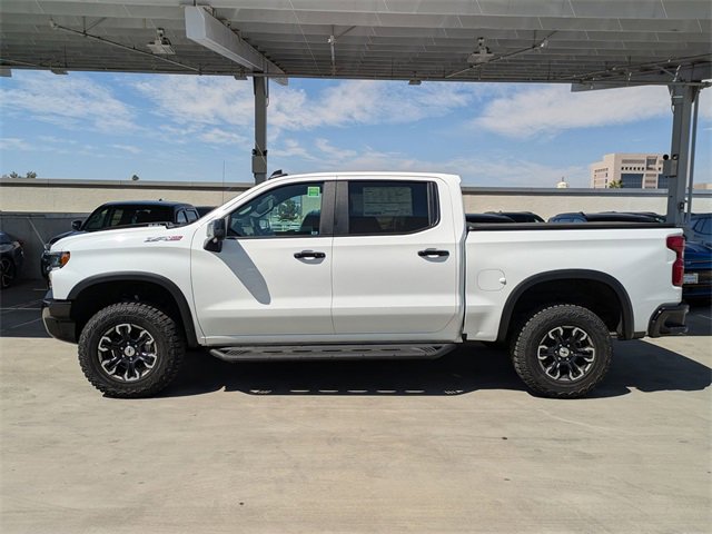 2026 Chevrolet Silverado 1500 ZR2 photo 3