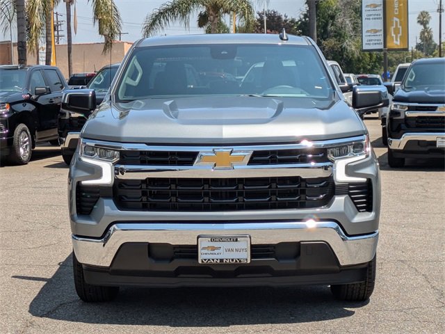 2026 Chevrolet Silverado 1500 LT photo 2