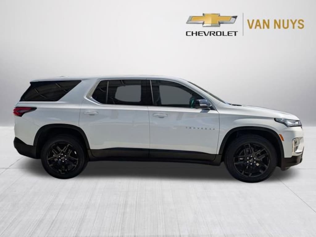 Used 2023 Chevrolet Traverse LS SUV