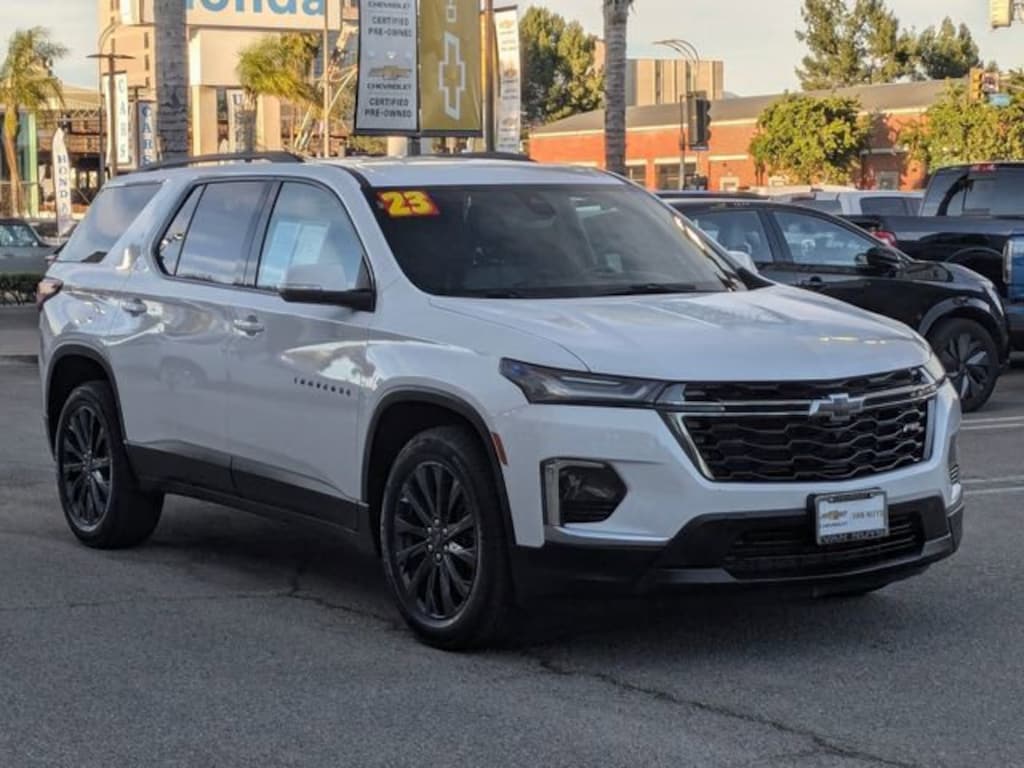 Used 2023 Chevrolet Traverse RS SUV