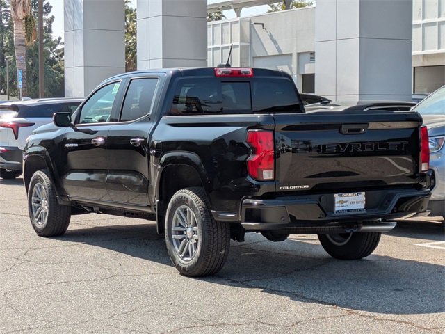 2025 Chevrolet Colorado Work Truck LT photo 4