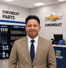 Staff member Eddy Juarez from ID_b7fcbd