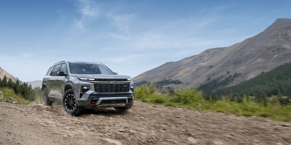 2025-chevrolet-traverse-offroad.png