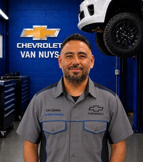 Staff member Leo Zamora from ID_b0f830