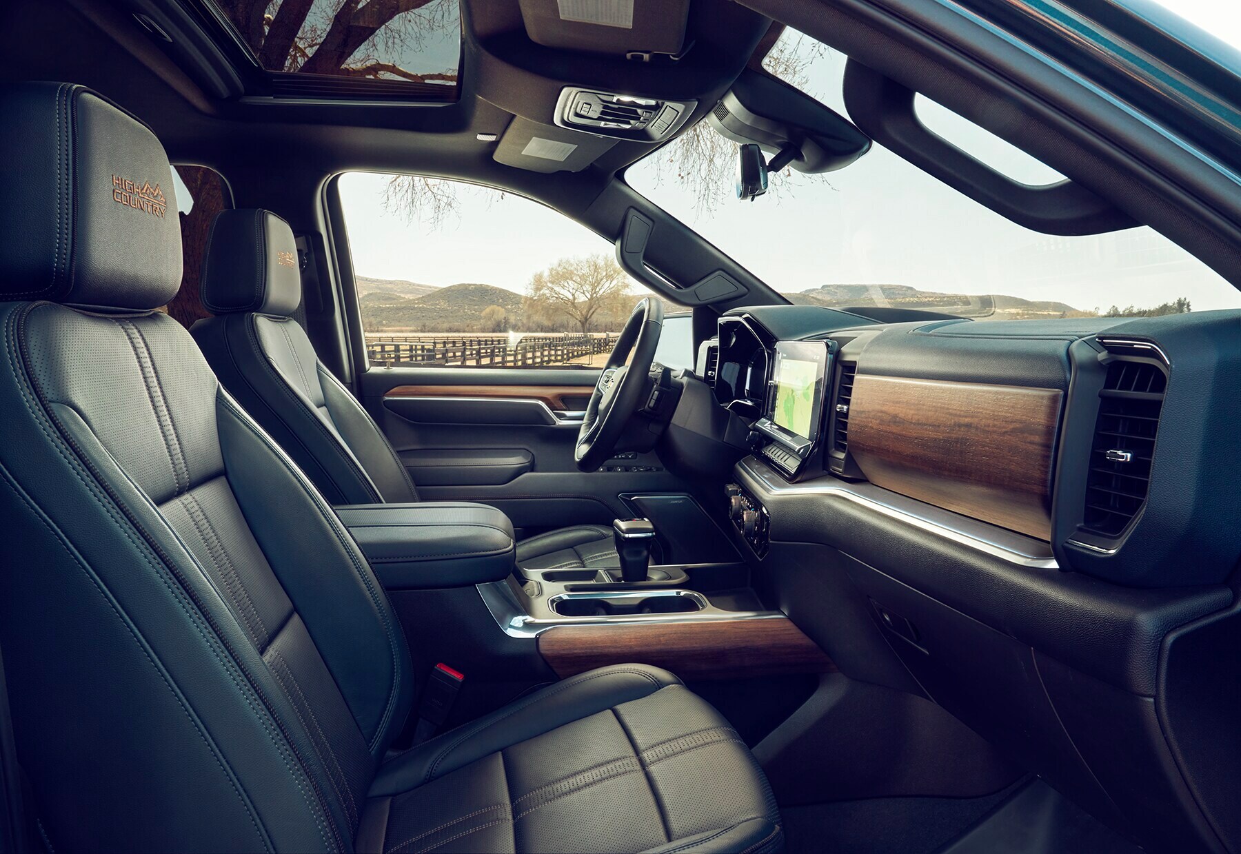2024-Chevy-Silverado-Interior.jpg