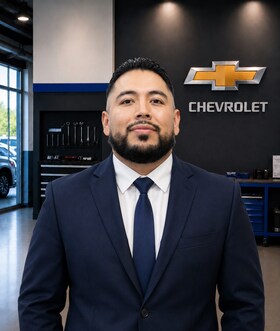 Staff member Mario Morales from ID_b0f830
