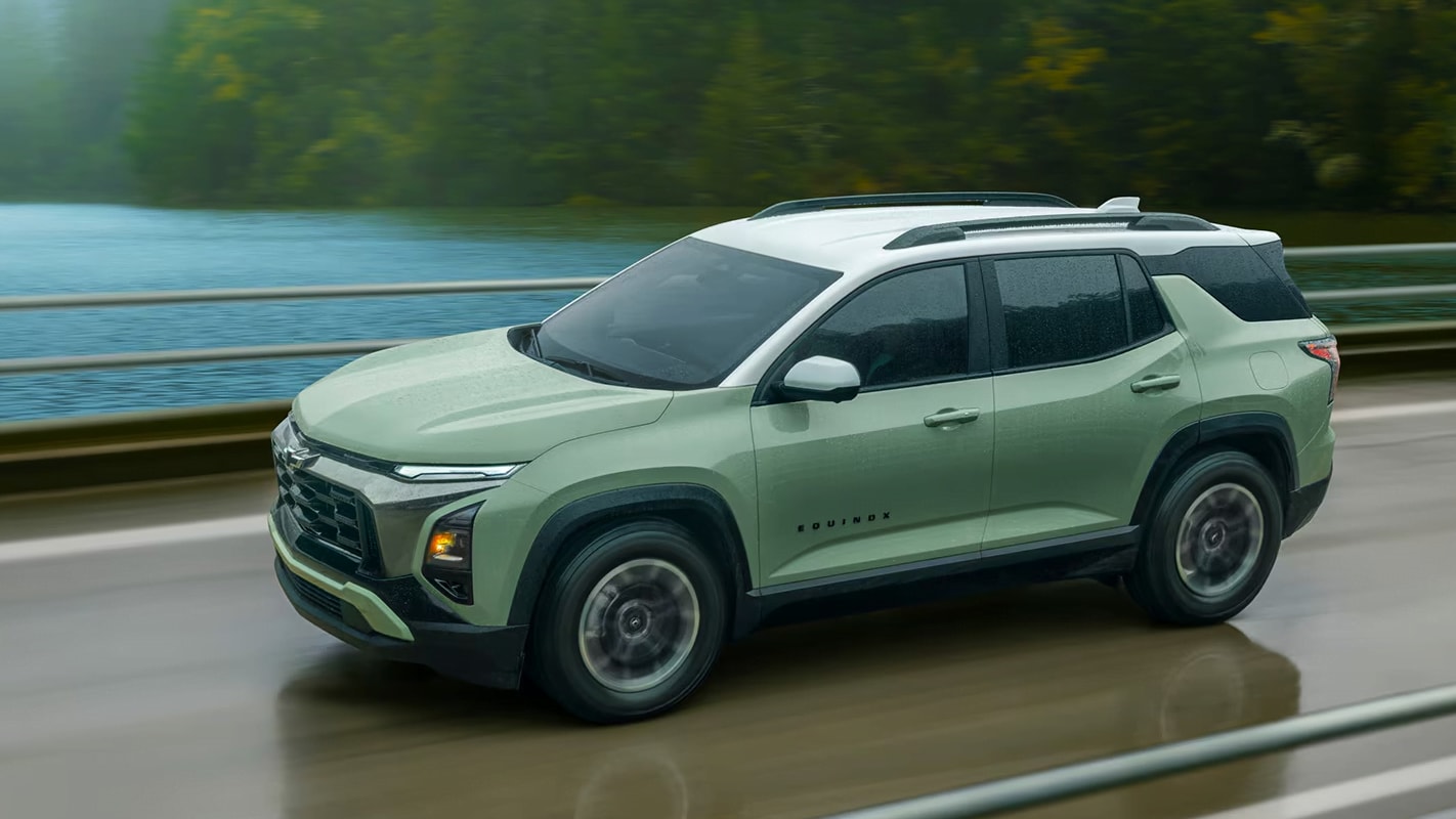 2026%20Chevrolet%20Equinox%20-%20driving%20in%20rain.png