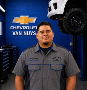 Staff member Ludwing Herrera from ID_b0f830