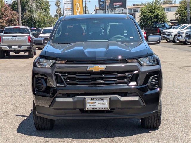 2026 Chevrolet Colorado LT photo 2