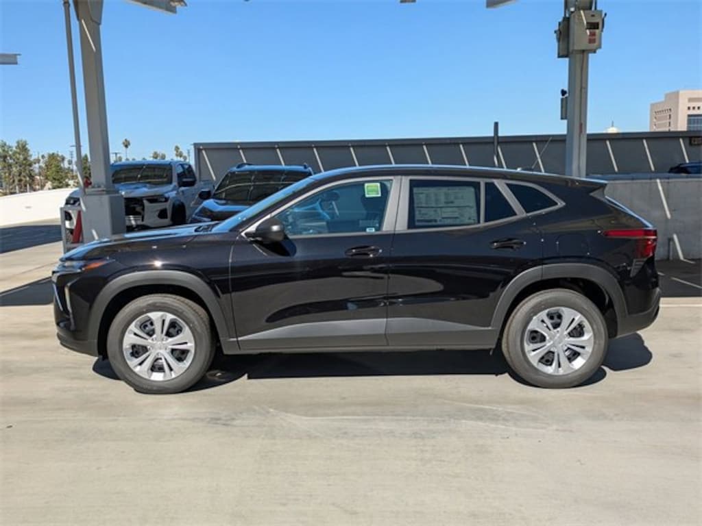 New 2026 Chevrolet Trax LS SUV