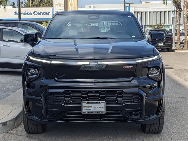 2024 Chevrolet Silverado EV RST photo 2