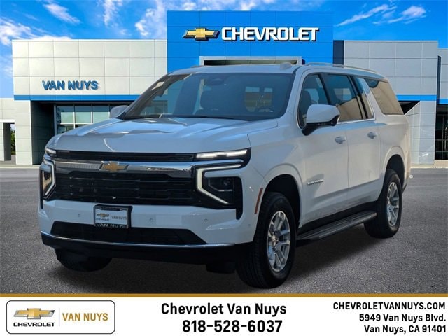 2026 Chevrolet Suburban LS's photo